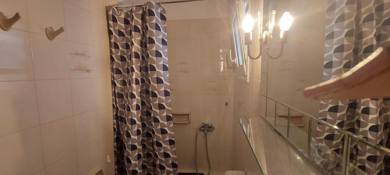 Carlos Apartment Артемида Екстериор снимка