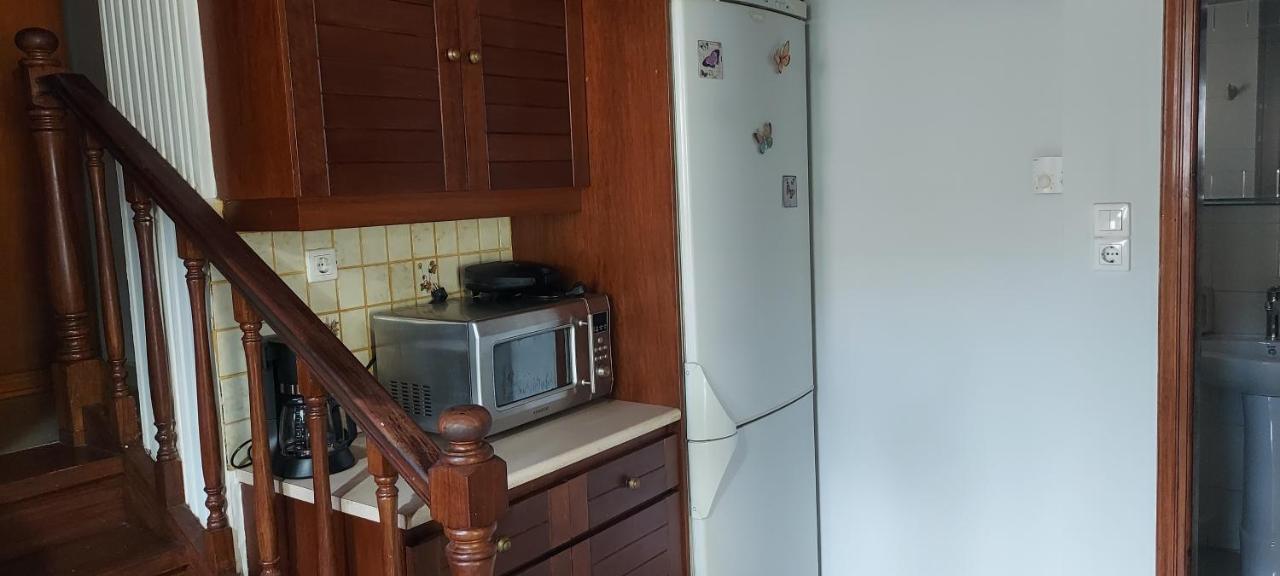 Carlos Apartment Артемида Екстериор снимка